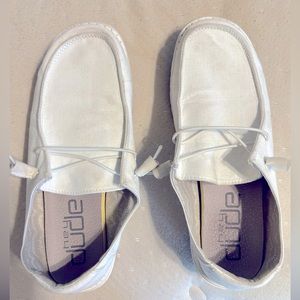 White Hey Dudes sz 10